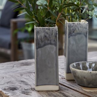 Vase square grey